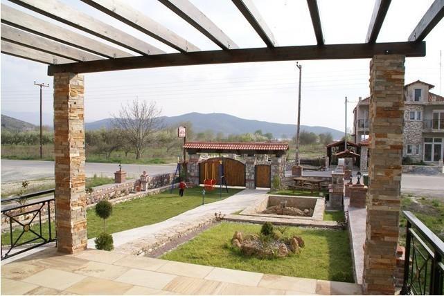 Guesthouse 4 Seasons Arnissa Екстер'єр фото